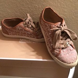 Michael kors girls shoes